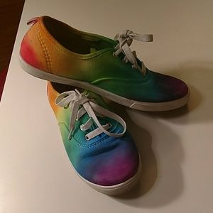 Faded Glory DIY tye-dye shoes